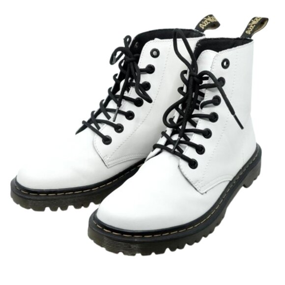 DR MARTENS~Luana Boot~WHITE LEATHER LACE UP COMBAT BOOTS~Women's Size 8 NWOT - Picture 1 of 6